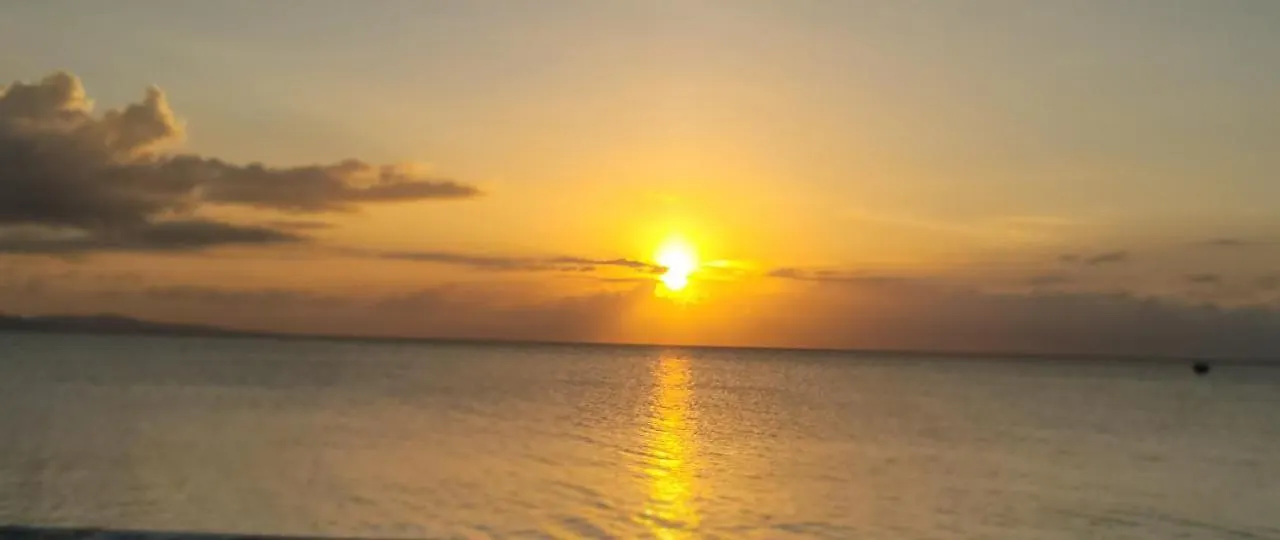 مونتيغو باي Airport Beach Hotel