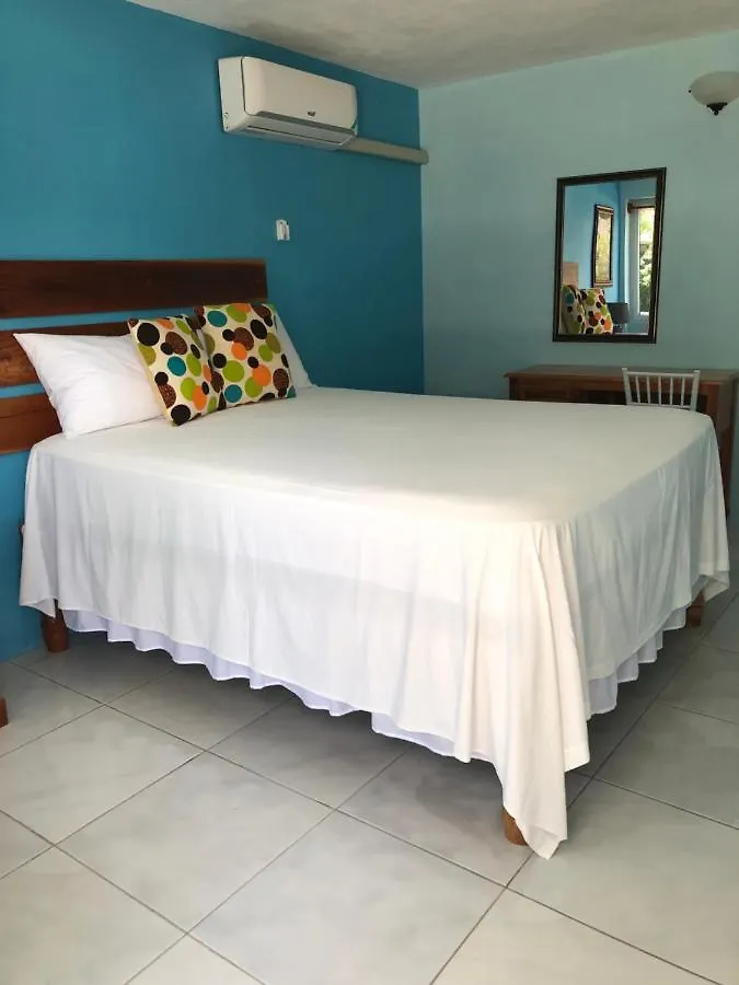 مونتيغو باي Airport Beach Hotel شقة فندقية