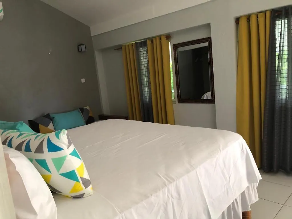 مونتيغو باي Airport Beach Hotel شقة فندقية مونتيغو باي